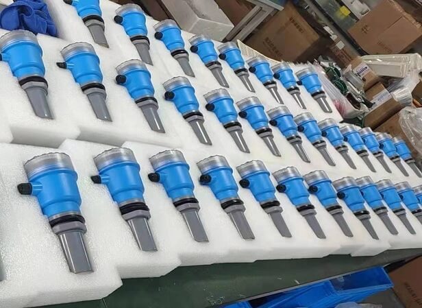 超聲波液位計(jì)生產(chǎn)現(xiàn)場(chǎng)